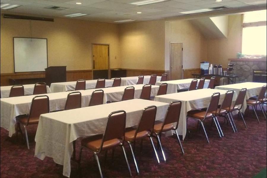 The Summit Inn Snoqualmie Pass Extérieur photo